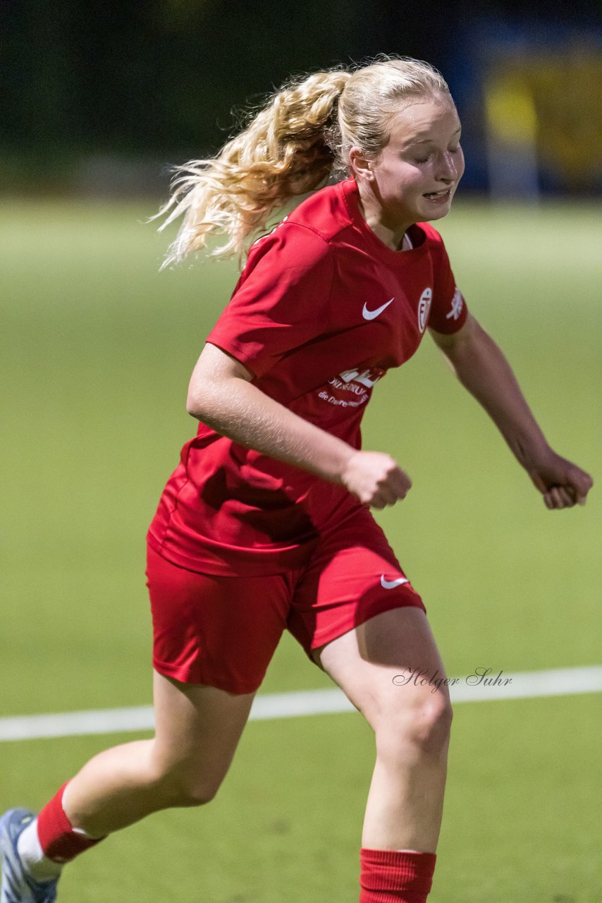 Bild 130 - wBJ Eimsbuettler TV - Hamburger SV : Ergebnis: 1:2